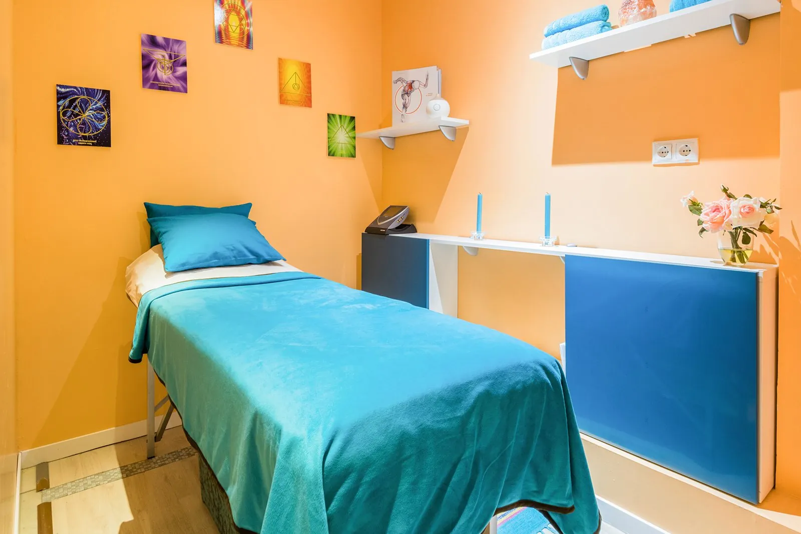 Sala de tratamiento del Centro Yoga Ópalo, en Madrid